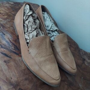 Dr. Scholl's Tan Loafers with Textured Design